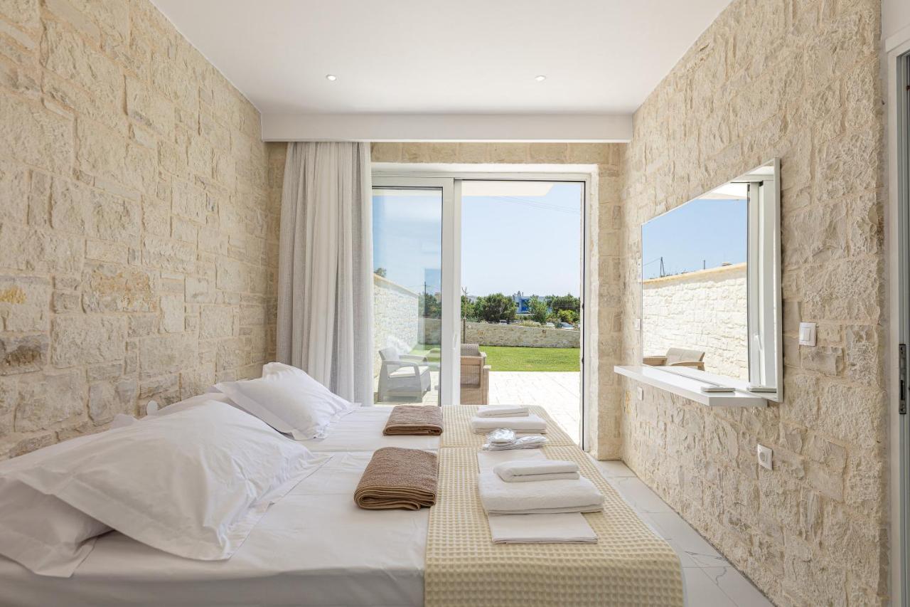 Mythos Villas 담노니 외부 사진
