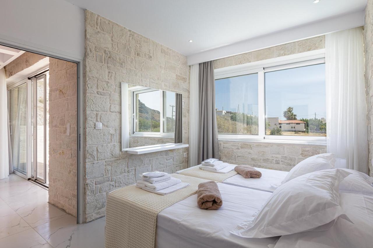 Mythos Villas 담노니 외부 사진
