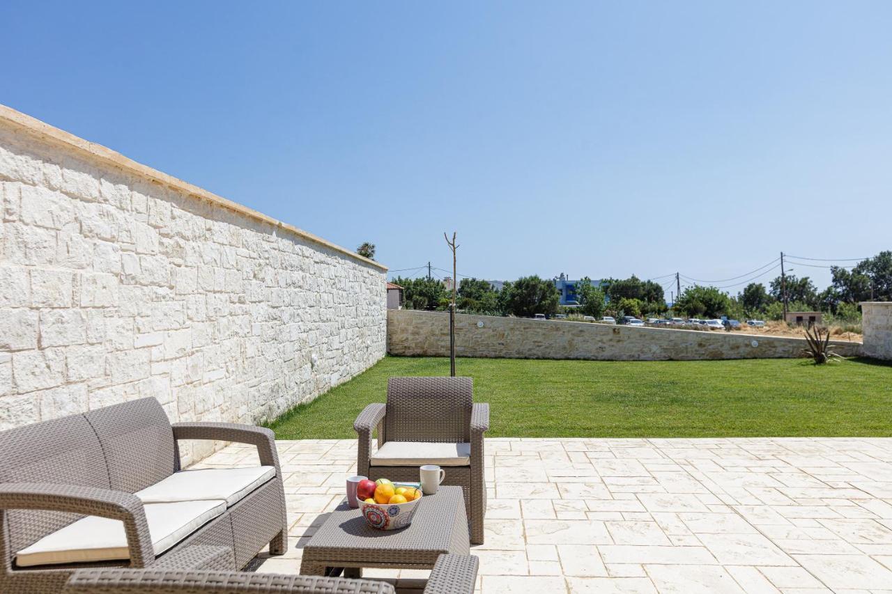 Mythos Villas 담노니 외부 사진