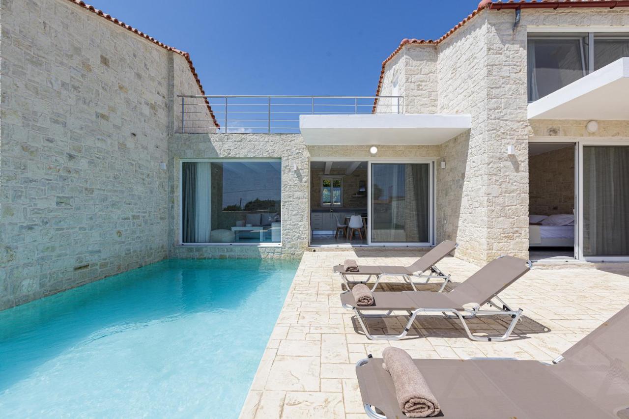 Mythos Villas 담노니 외부 사진