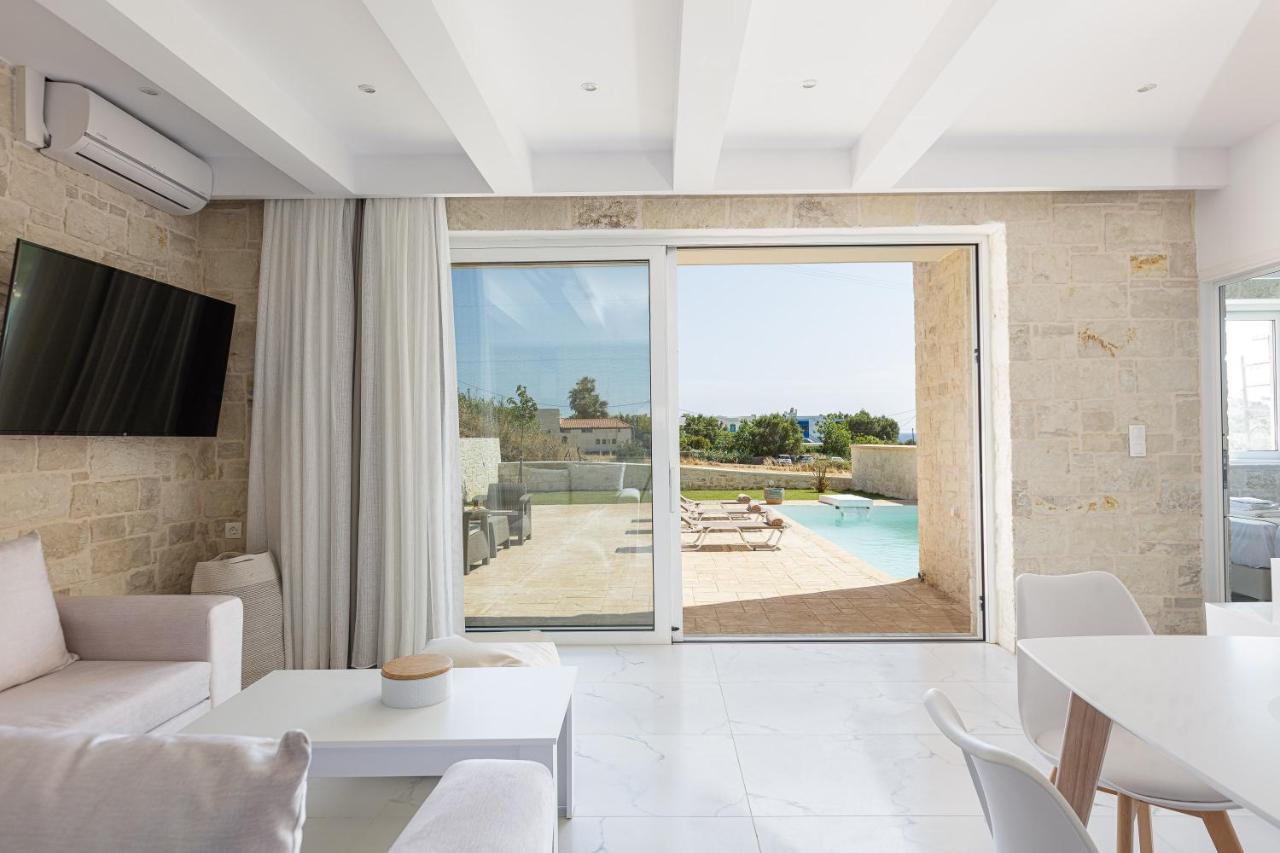 Mythos Villas 담노니 외부 사진
