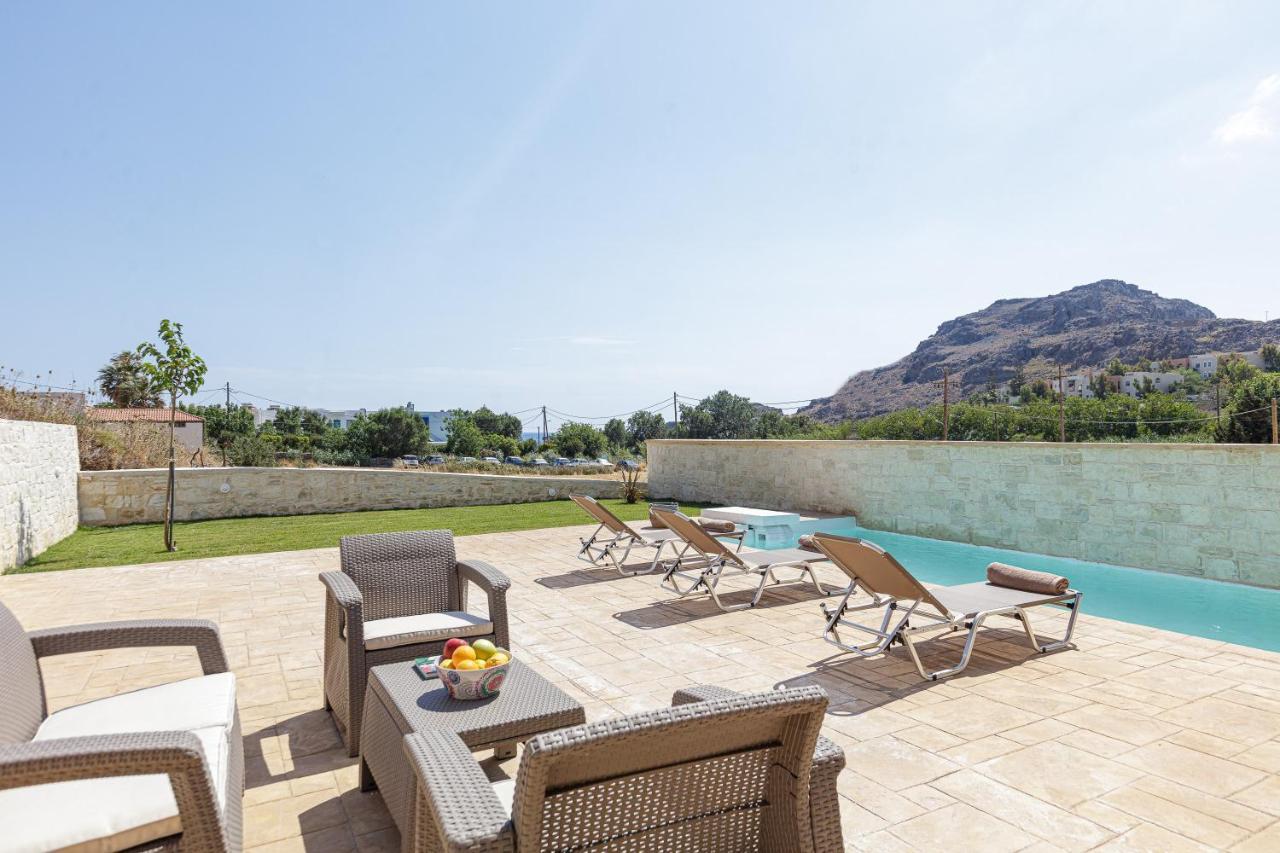 Mythos Villas 담노니 외부 사진