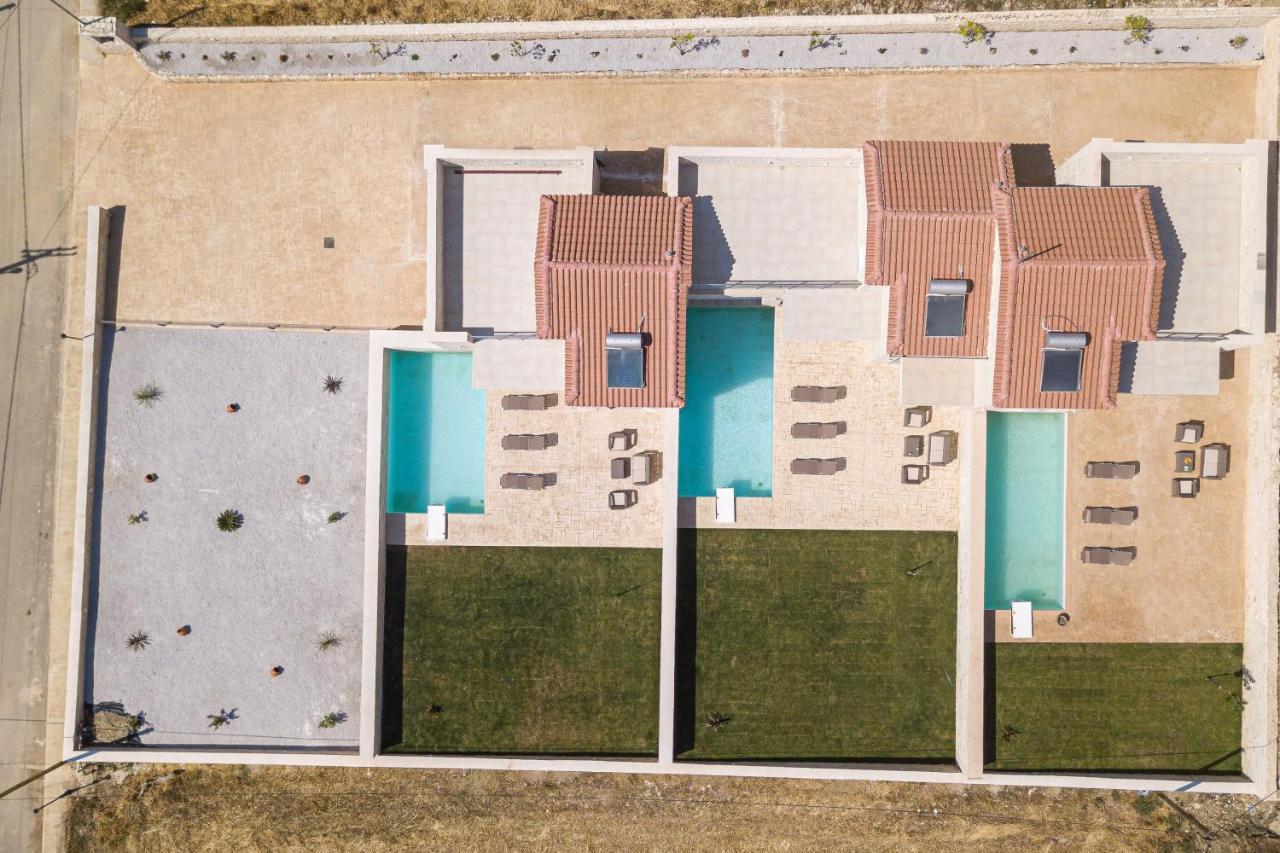 Mythos Villas 담노니 외부 사진