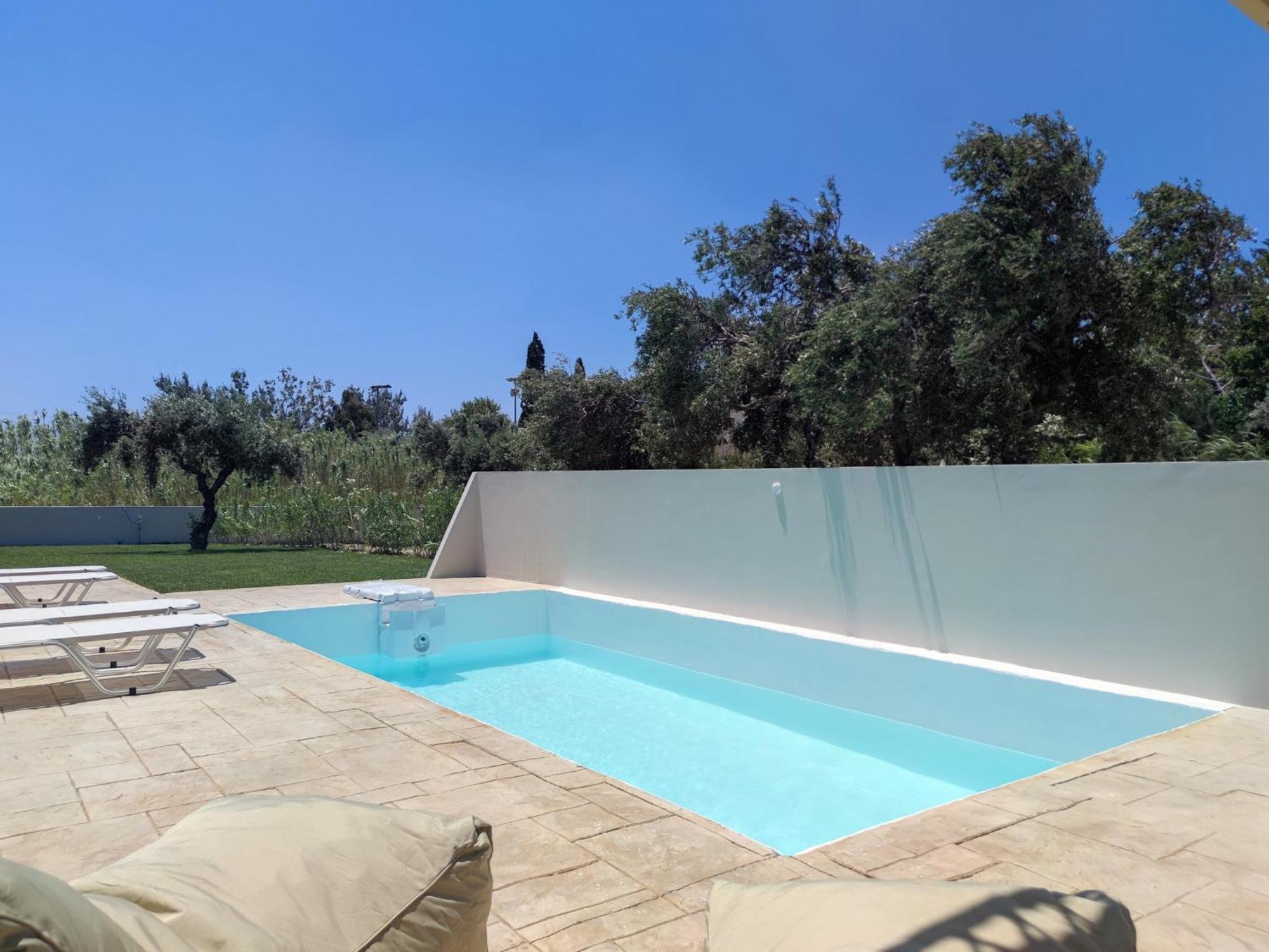 Mythos Villas 담노니 외부 사진