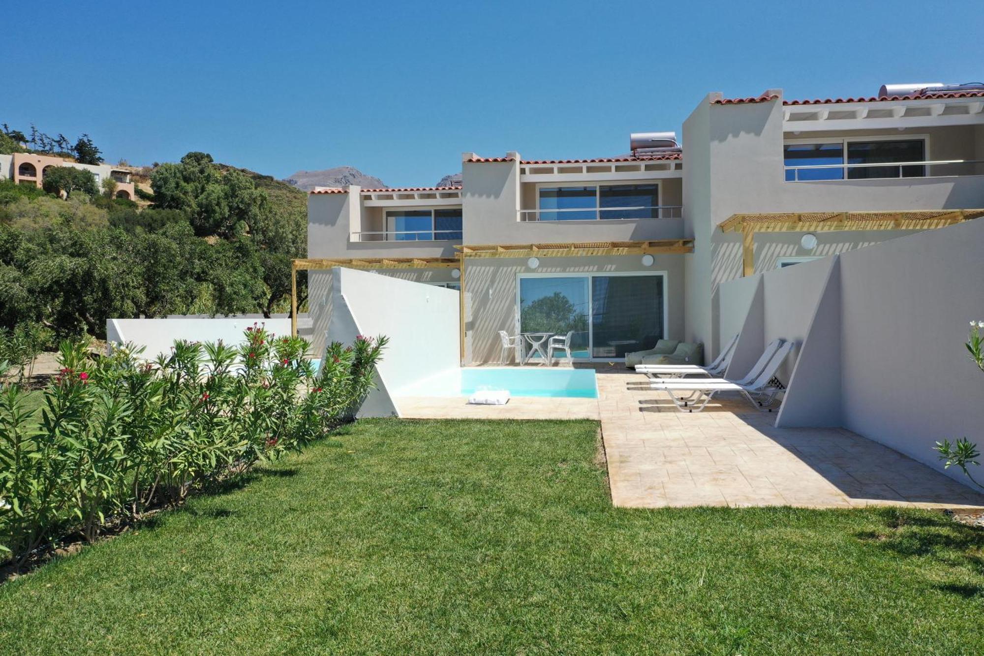 Mythos Villas 담노니 외부 사진