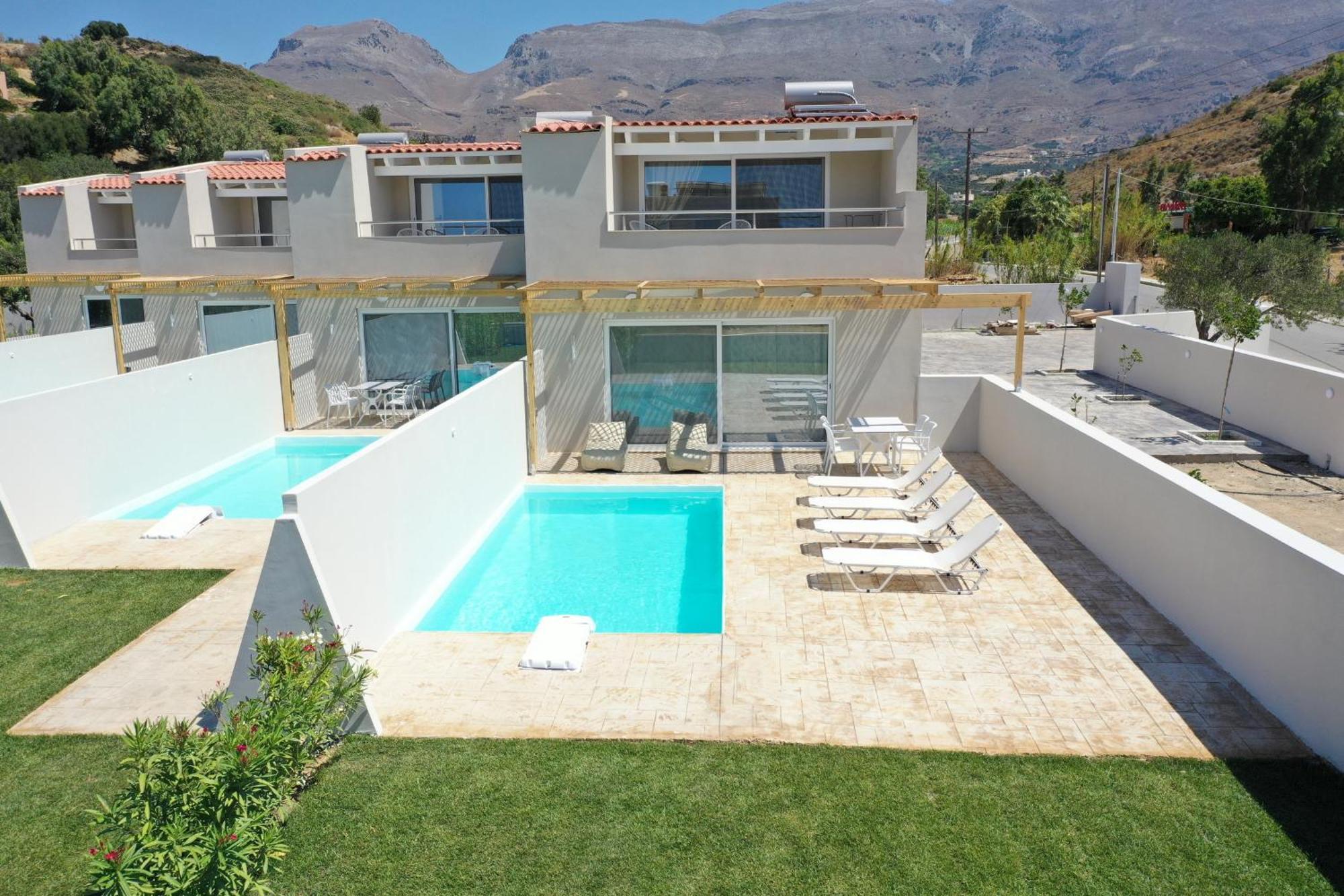 Mythos Villas 담노니 외부 사진