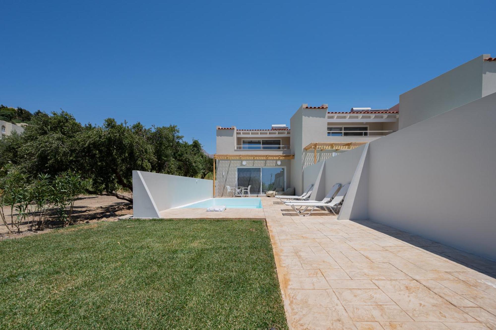 Mythos Villas 담노니 외부 사진