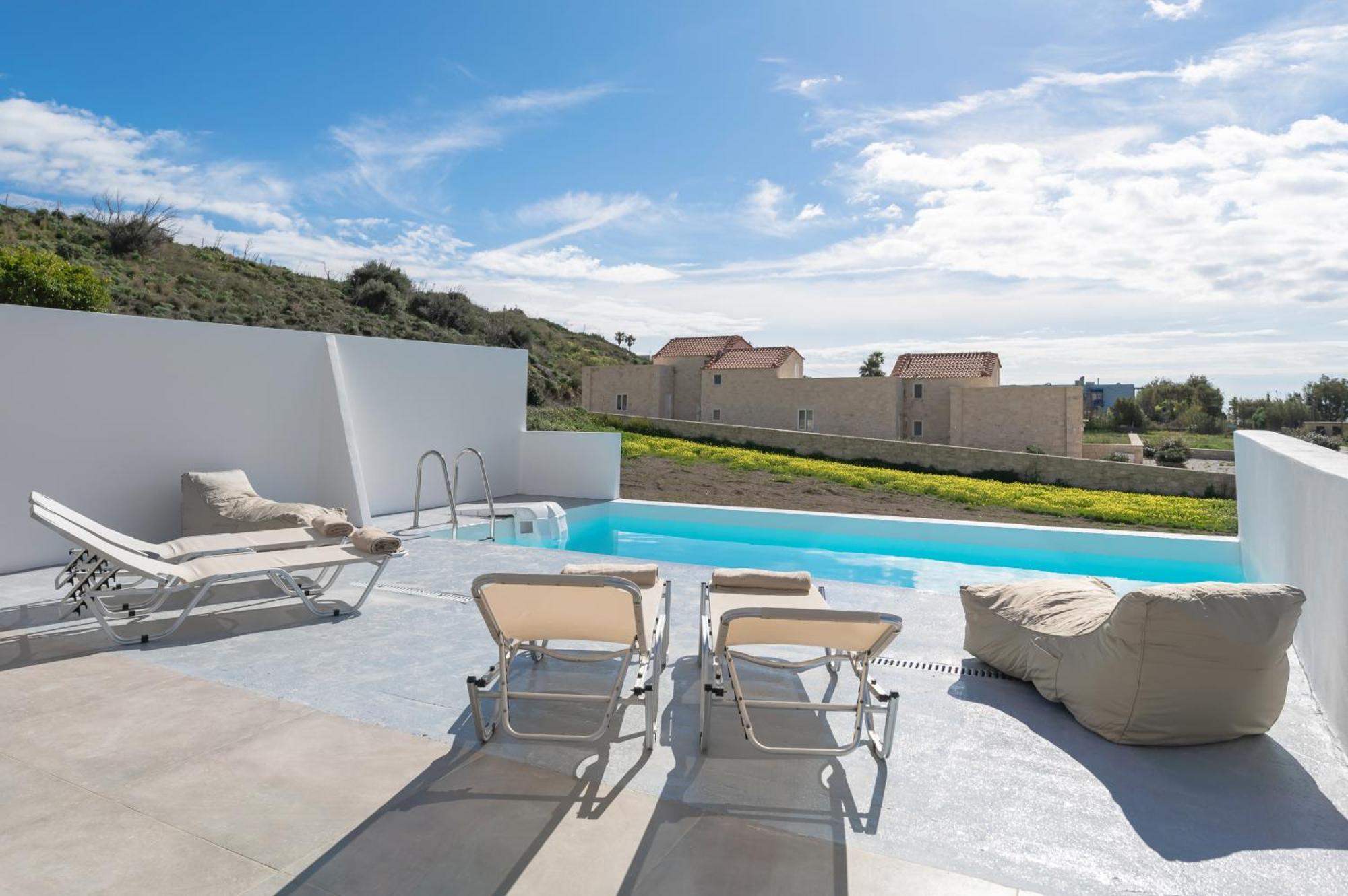 Mythos Villas 담노니 외부 사진